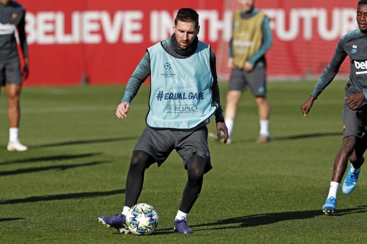 Messi vuelve a la Ciudad Deportiva de Barcelona para someterse a exámenes