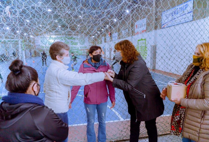 La vicegobernadora Mónica Urquiza acompañó la final de la Liga Ushuaiense de Futsal Femenino