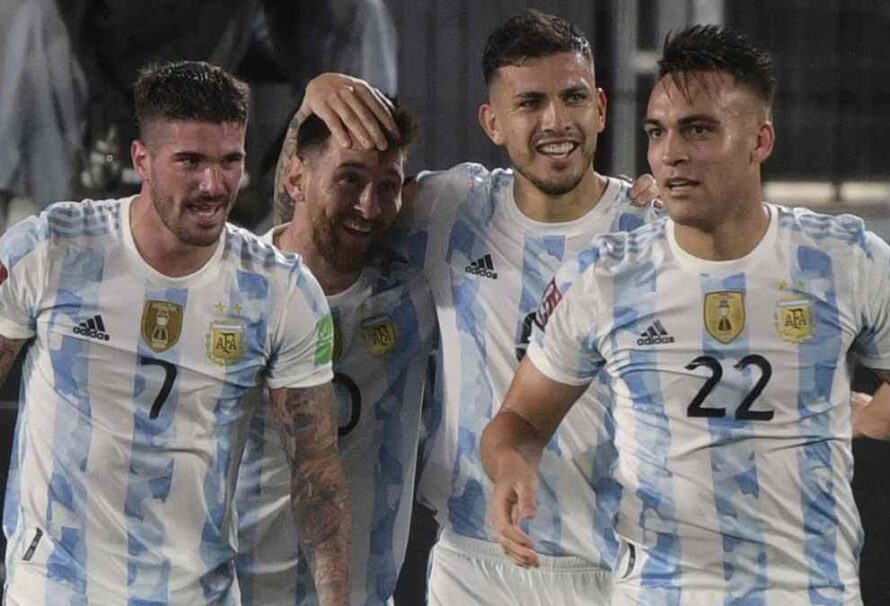 Argentina visita Uruguay para consolidar su pase a Qatar 2022
