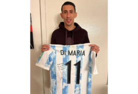 Di María le regaló una camiseta de la Selección a Santi Maratea