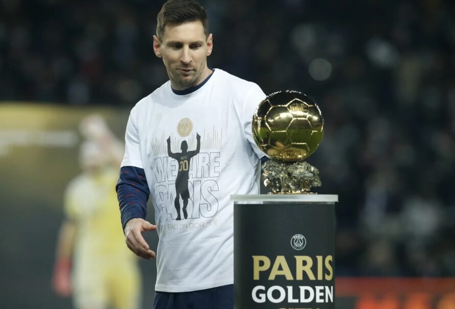 El fantástico homenaje del PSG a Messi por su 7º Balón de Oro