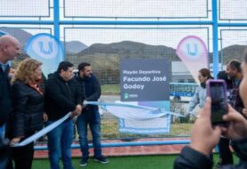 Vuoto inauguró la Plaza “Ara San Juan” y el playón deportivo Facundo José Godoy en Ushuaia