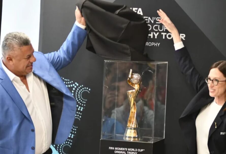 El trofeo del Mundial femenino pasó por la Argentina y renovó la ilusión de la Selección