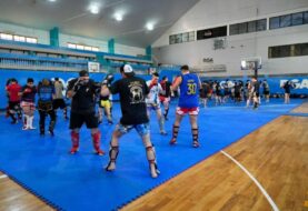Un centenar de deportistas se hicieron presentes en el seminario brindado por el campeón argentino de muay thai, Sebastián Calvo